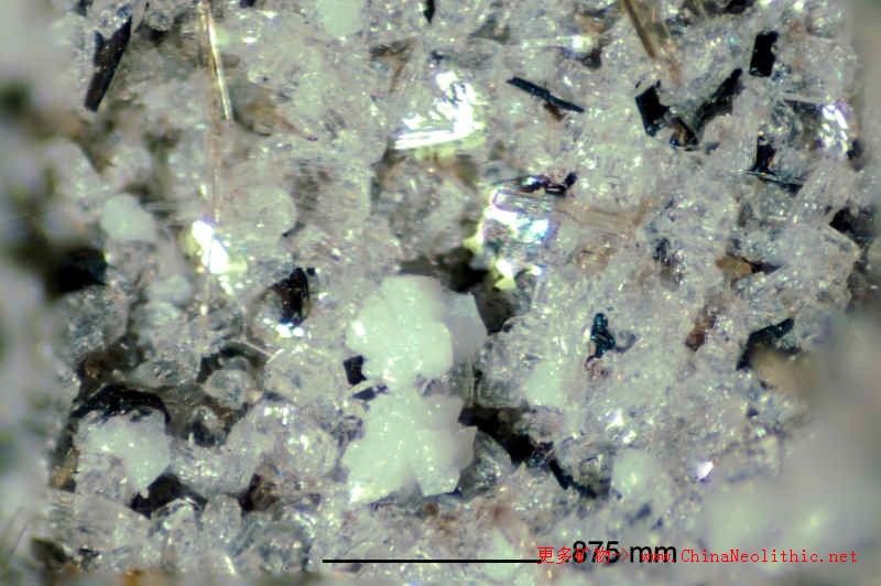 32-2.36 颜色 无色,白色 条痕 白 光泽 玻璃光泽 折射率  n = 1.