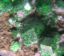 钙铬榴石/绿榴石1824