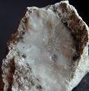 灰硅钙石7555