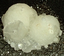片水硅钙石