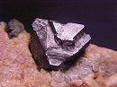 晶质铀矿1223