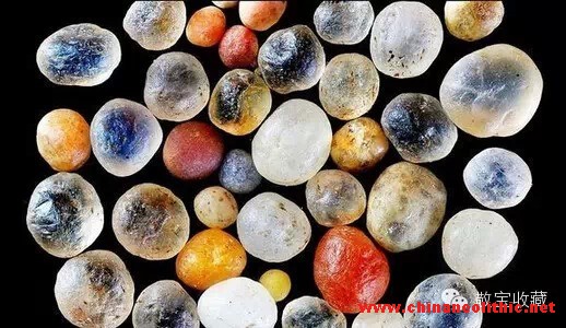 你见过宝石铺成的沙滩吗？美翻了！,橄榄石,锰铝榴石
