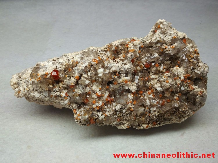 锰铝石榴石芬达石、茶色水晶、长石共生矿物标本原石原矿,石榴石,长石,水晶