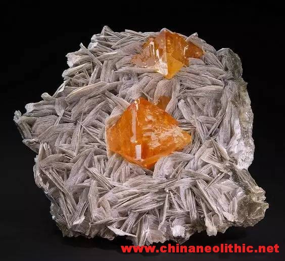 你所不知道的国产宝石：白钨矿（Scheelite）,白钨