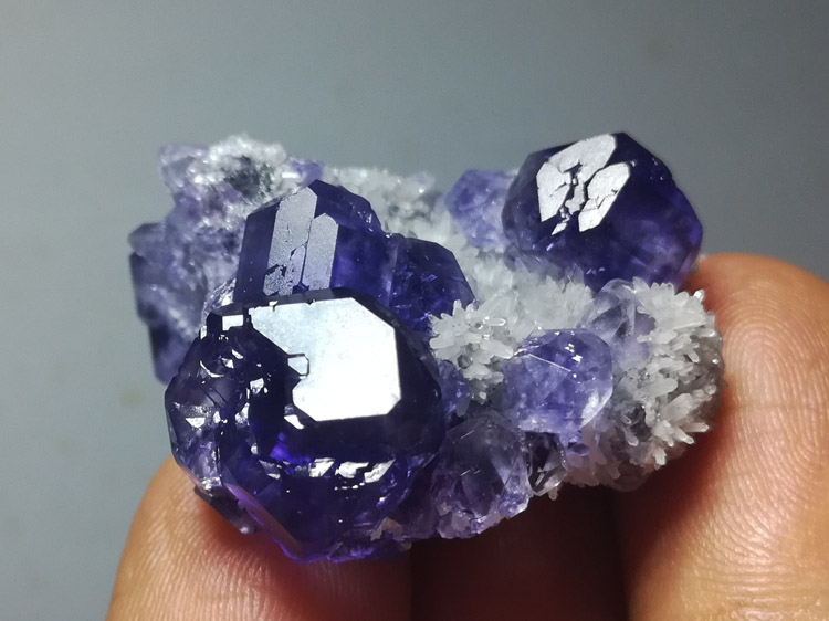 紫蓝色萤石光泽亮度超好矿物晶体标本宝石原石原矿福建新出,萤石,水晶