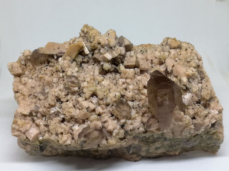 浊沸石和长石、茶色水晶、烟晶共生矿物标本晶体宝石原石原矿,浊沸石,长石,水晶