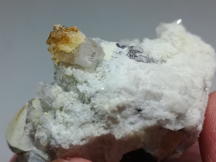 福建托帕石(黄玉)和茶色水晶烟晶共生矿物标本晶体宝石原石原矿,黄玉,水晶