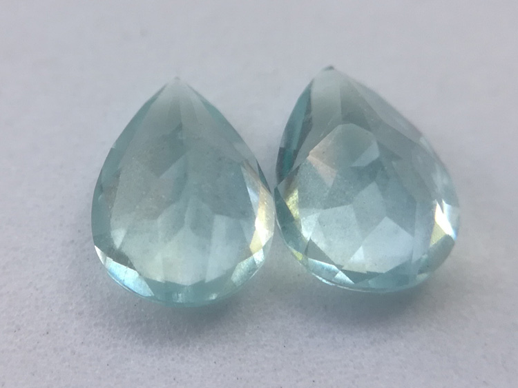 颜色超蓝的海蓝宝石水滴型梨型形刻面，刻面切面戒面裸石戒指镶嵌,海蓝宝石