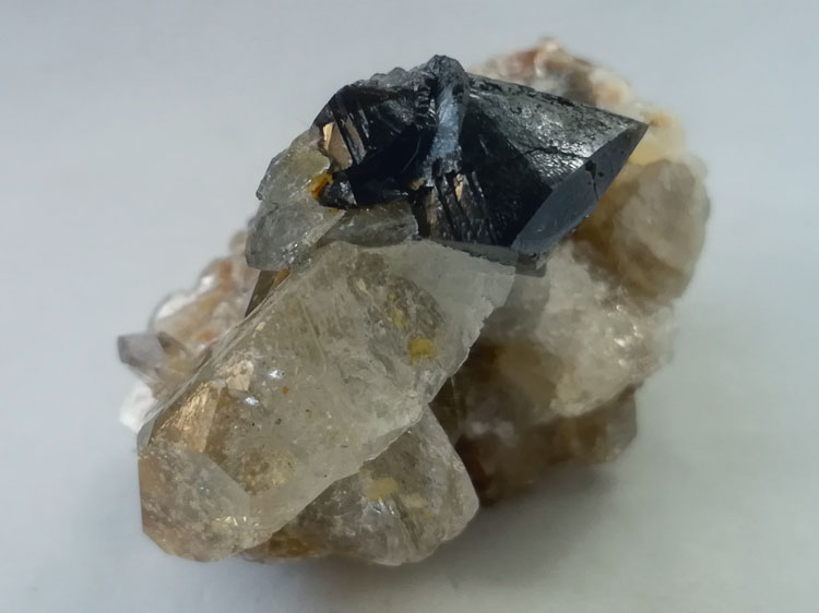 雪宝顶锡石和海蓝宝石绿柱石共生矿物标本晶体宝石原石原矿石奇石,锡石,海蓝宝石