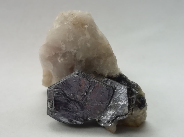 标准六方辉钼矿矿物标本晶体金属矿物原石原矿石观赏石奇石,辉钼