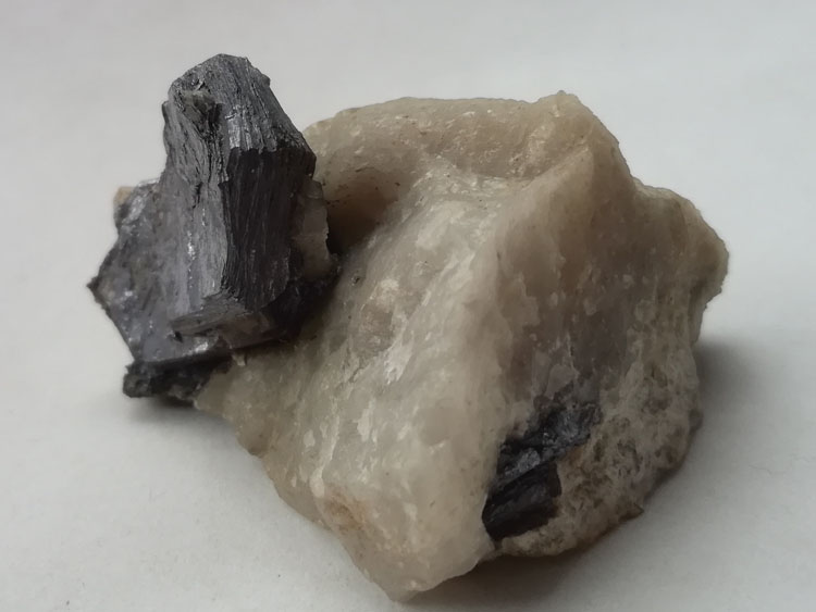 标准六方辉钼矿矿物标本晶体金属矿物原石原矿石观赏石奇石,辉钼