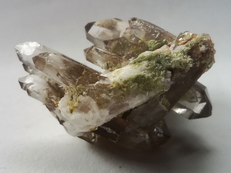 穿透钠长石的茶色水晶茶晶烟晶矿物标本晶体宝石原石原矿石摆件,水晶,长石