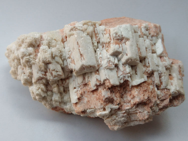 阶梯状钾长石被钠长石包裹正长石微斜长石矿物标本晶体晶簇宝石,长石