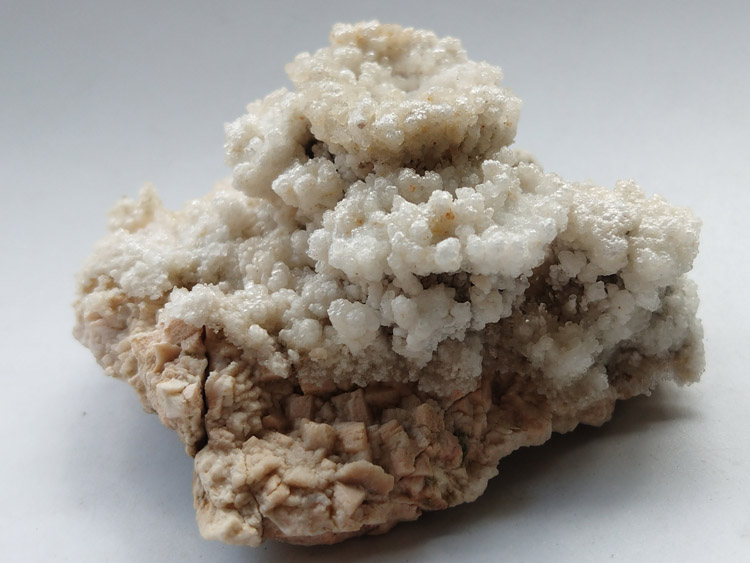 蘑菇状玉滴石欧泊宝石原石原矿石蛋白石矿物标本晶体晶簇晶洞观赏,欧泊,长石