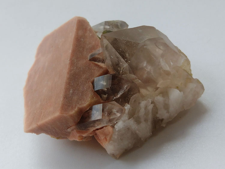 钾长石微斜长石茶色水晶烟晶矿物标本晶体晶簇晶洞宝石原石原矿石,长石,水晶