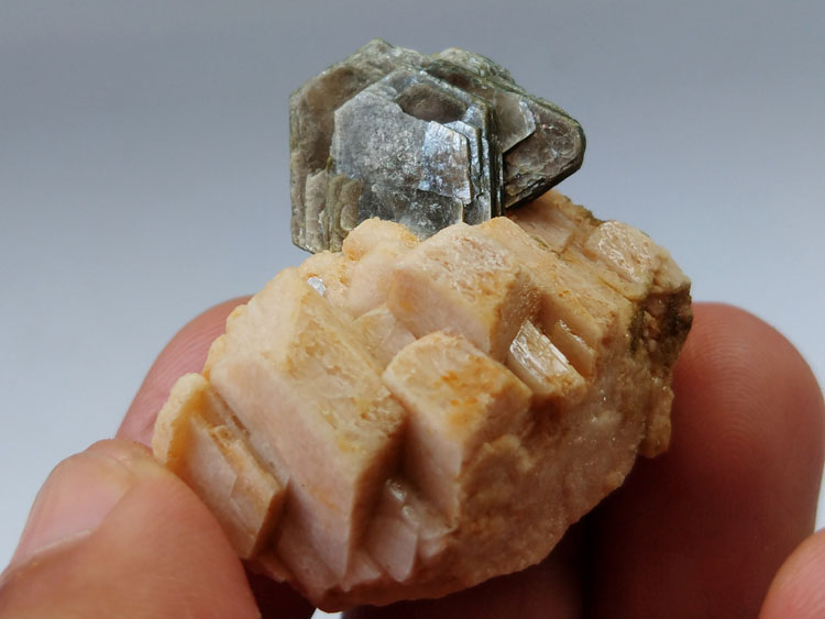 云母矿和微斜长石共生宝石原石原矿石矿物标本晶体晶簇晶洞摆件,云母,长石