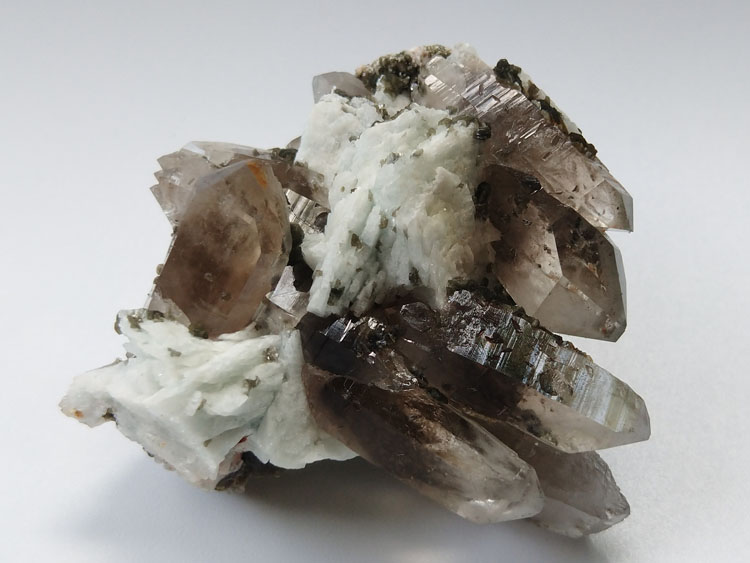 新出淡蓝色钠长石水晶宝石原石原矿石矿物标本晶体晶簇晶洞,长石,水晶