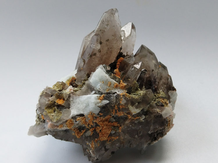 新出淡蓝色钠长石水晶宝石原石原矿石矿物标本晶体晶簇晶洞,长石,水晶