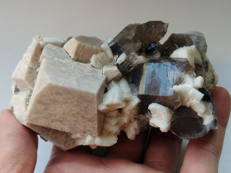 天然茶晶烟晶微斜长石矿物标本晶体晶簇晶洞宝石原石原矿石,水晶,长石