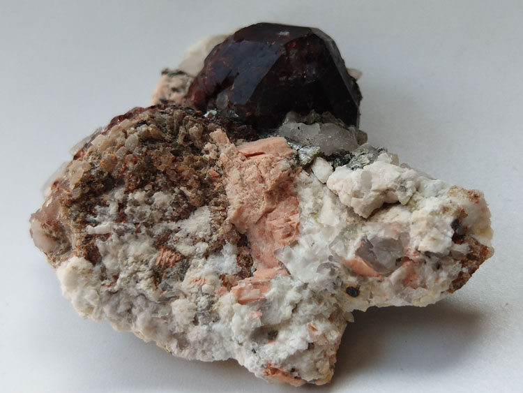 大晶体锰铝石榴石和茶色水晶烟晶钠长石共生矿物标本晶体宝石原石原矿,石榴石,水晶,长石