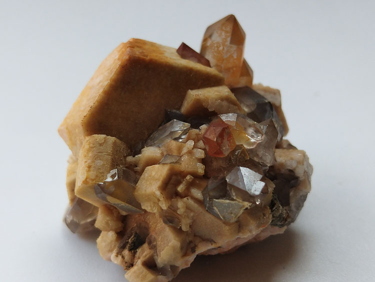 微斜长石钾钠长石茶晶烟晶矿物标本晶体晶簇晶洞宝石原石原矿石,长石,水晶