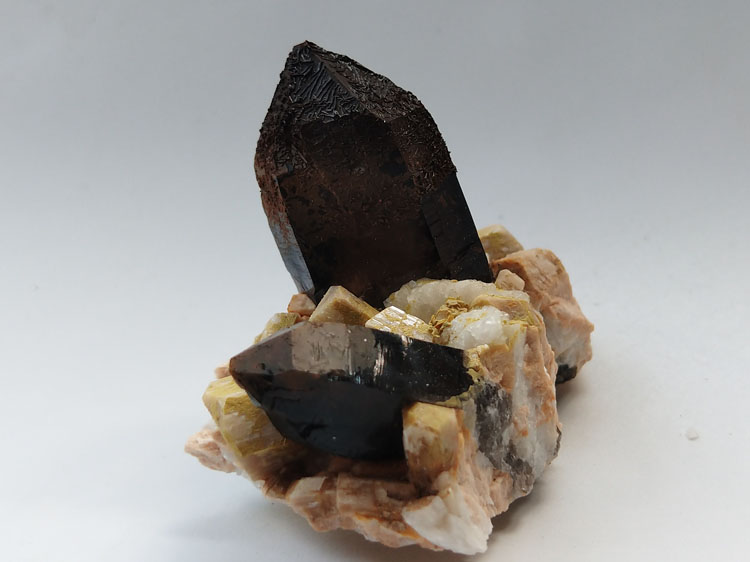 Wrinkled sand skin Smoky Quartz Microcline Albite  Feldspar,Quartz,Feldspar