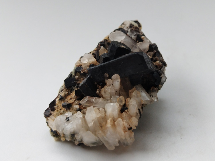 光泽好硅铁灰石葡萄石水晶共生矿物晶体标本宝石原石原矿石,硅铁灰石,葡萄石,水晶