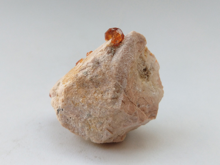 天然宝石石榴石芬达石长石原石原矿石能量矿物标本晶体晶簇晶洞,石榴石,长石