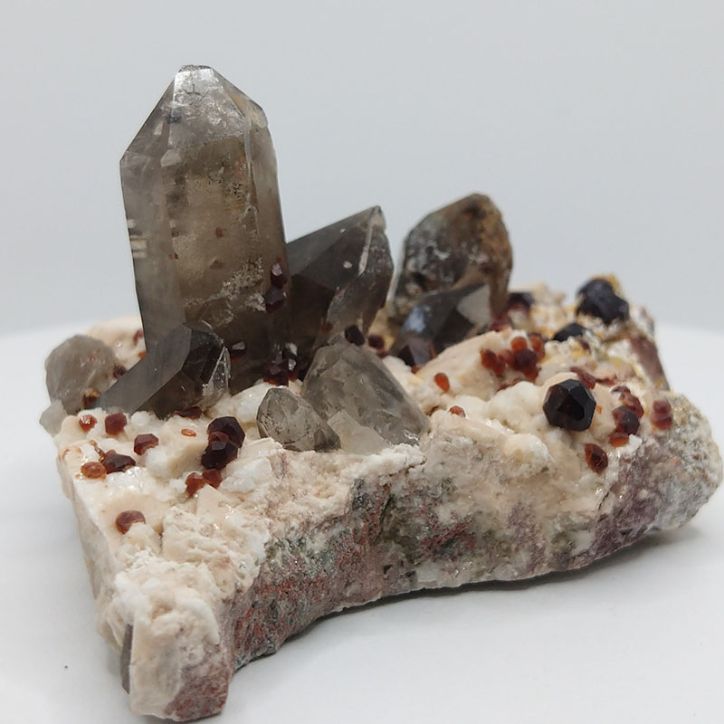 Garnet,Spessartine,Feldspar Mineral Specimens Mineral Crystals Gem,Garnet,Feldspar