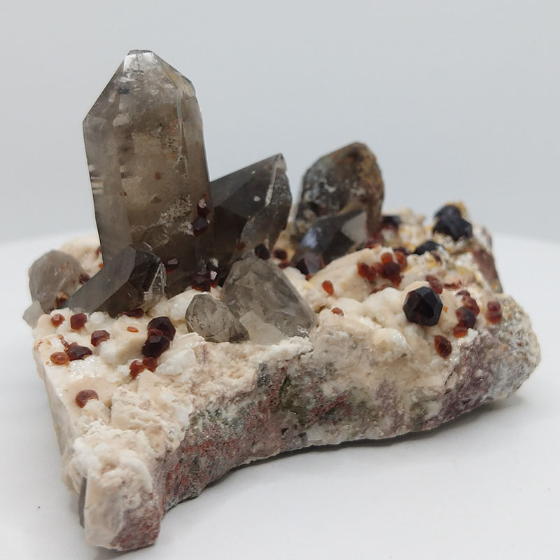 Garnet,Spessartine,Feldspar Mineral Specimens Mineral Crystals Gem,Garnet,Feldspar