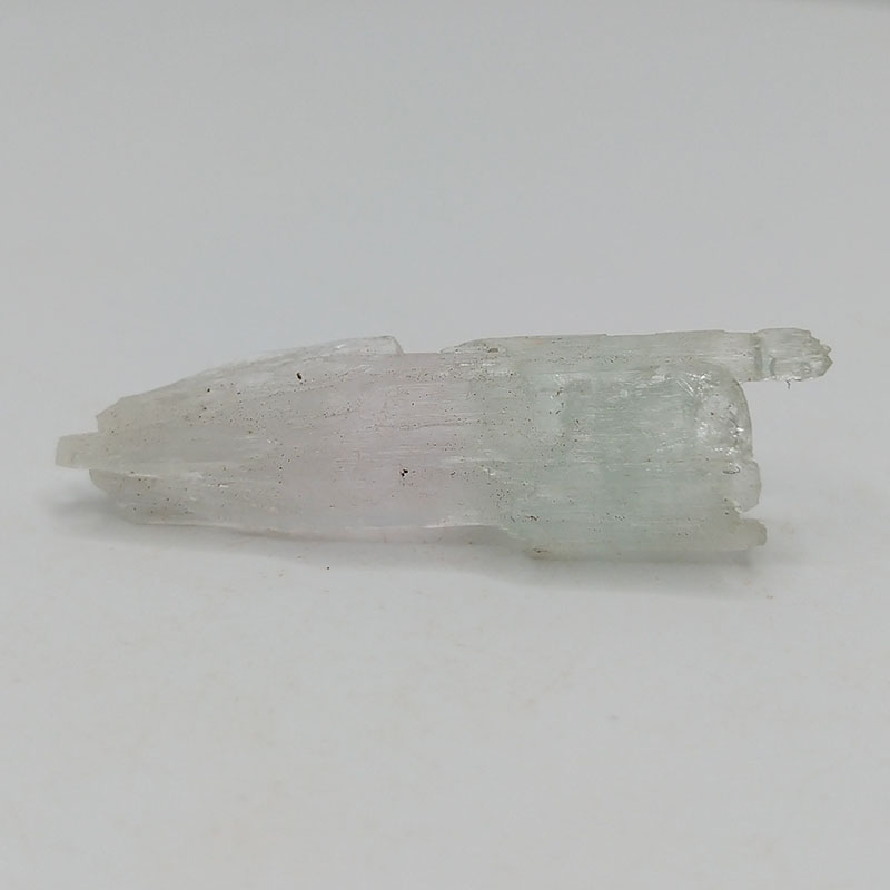 China new dual color Aquamarine, Morganite, Beryl Mineral Specimens Mineral Crystals Gem Materials,Aquamarine