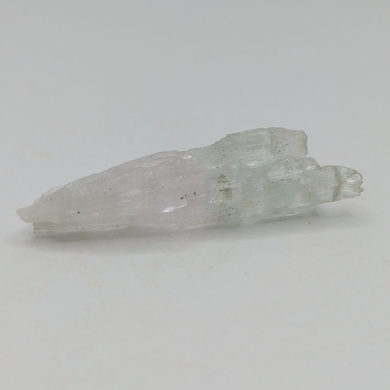 China new dual color Aquamarine, Morganite, Beryl Mineral Specimens Mineral Crystals Gem Materials,Aquamarine